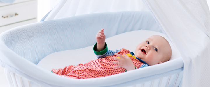 Veilig waar let op bij een babybedje? Wiegje, of ledikant?